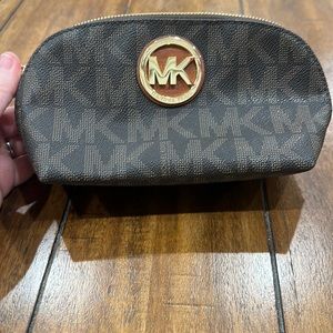 Michael Kors cosmetic bag. Great condition!